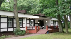 Hostel Dworek Osiecki KORAL in Osieki